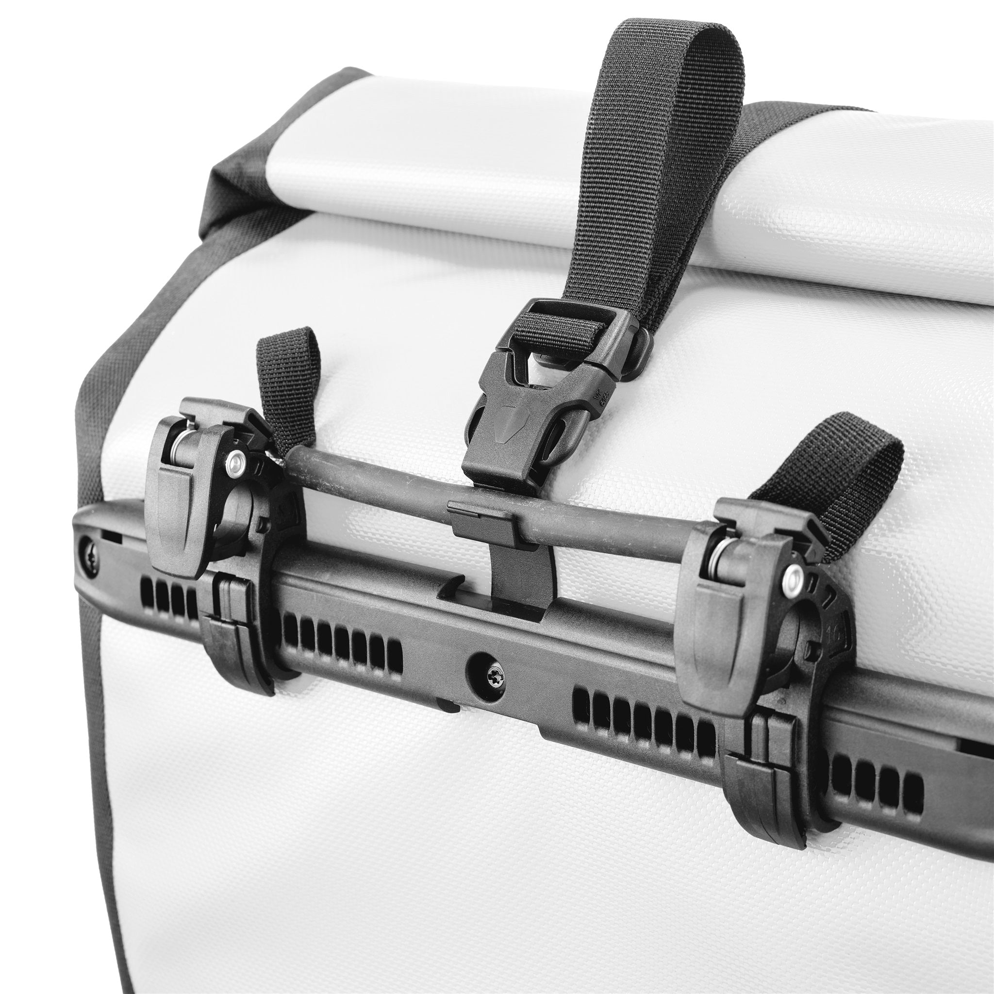Detail view of ORTLIEB Back-Roller Design bag in design "Morning Routine" with Quick-Lock2.1 hooks