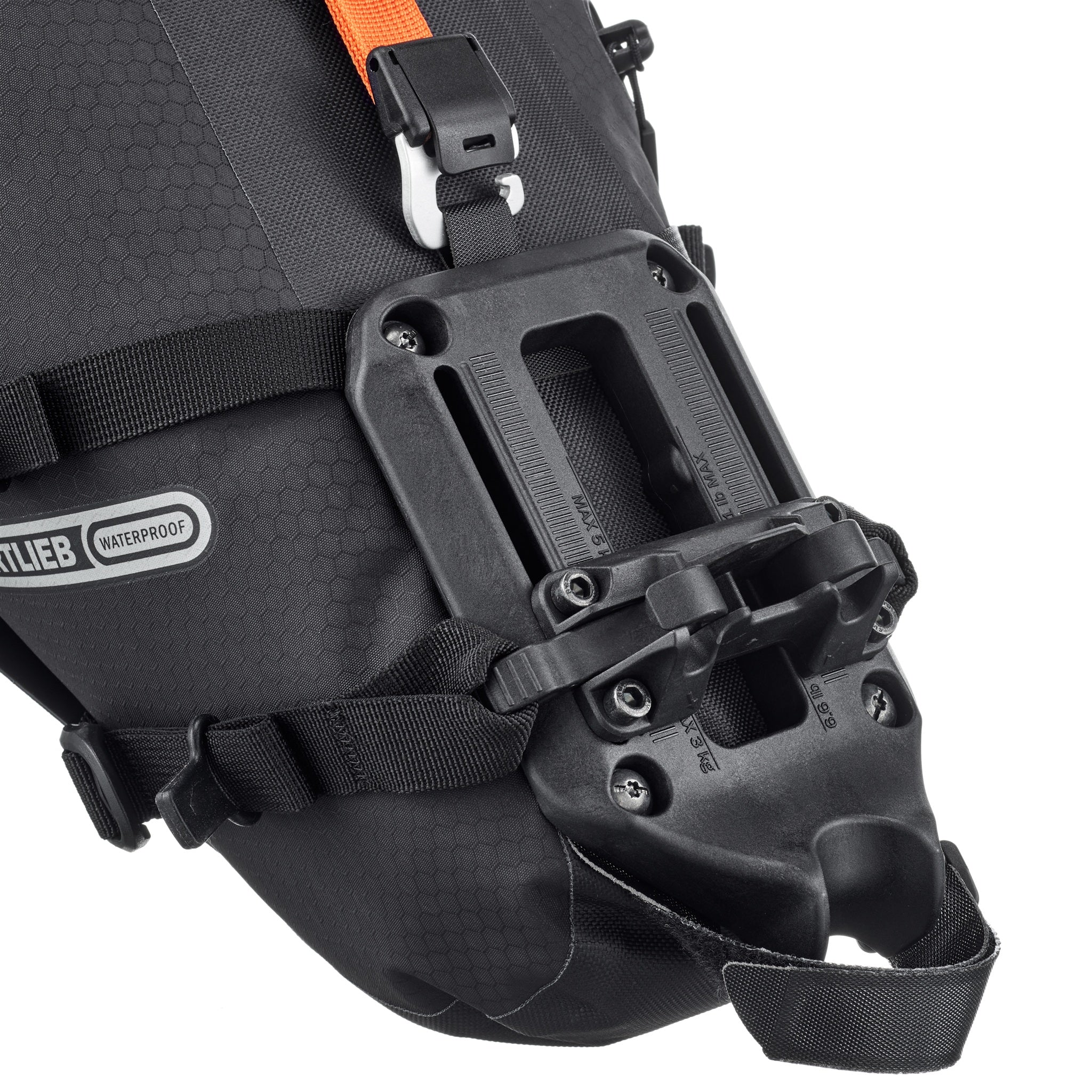 Detail of ORTLIEB Seat-Pack QR in black-matt showing compression strap and valve